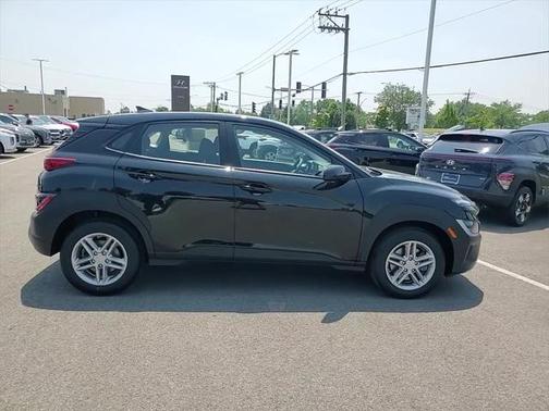 2022 Hyundai KONA SE