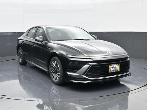 Abyss Black 2025 Hyundai SONATA Hybrid SE