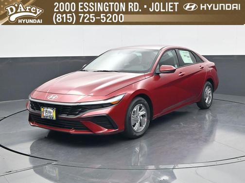 2025 Hyundai ELANTRA SE