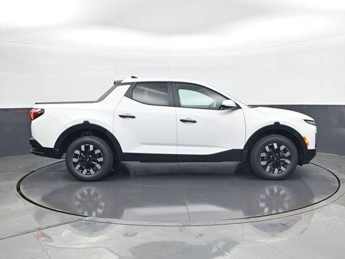 Atlas White 2026 Hyundai SANTA CRUZ SE