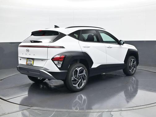 Atlas White 2026 Hyundai KONA SEL Premium