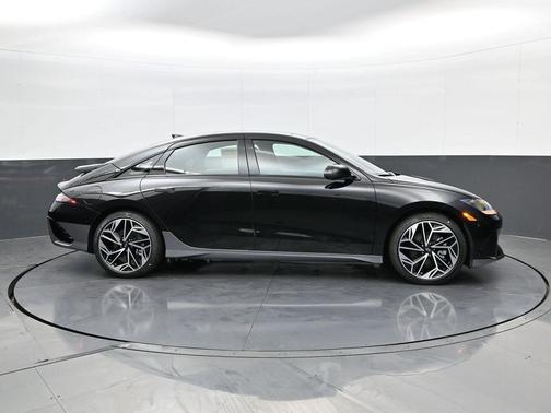 2025 Hyundai IONIQ 6 Limited