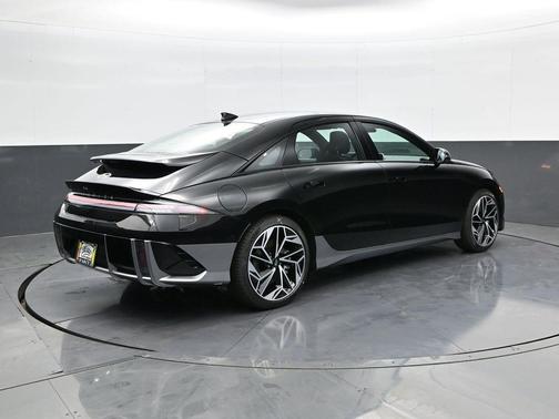 2025 Hyundai IONIQ 6 Limited