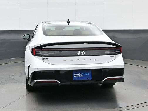 2025 Hyundai SONATA Hybrid Limited