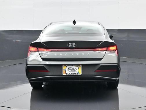 Amazon Gray 2026 Hyundai ELANTRA SE