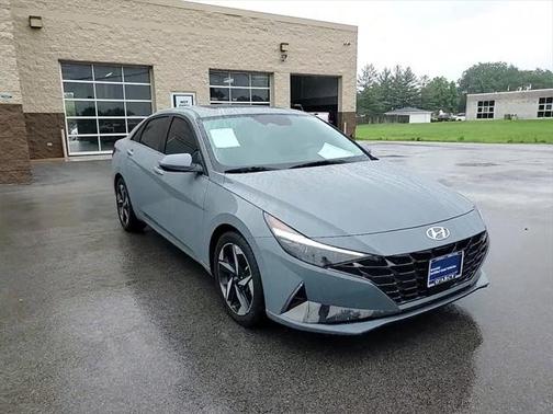 2022 Hyundai ELANTRA Limited