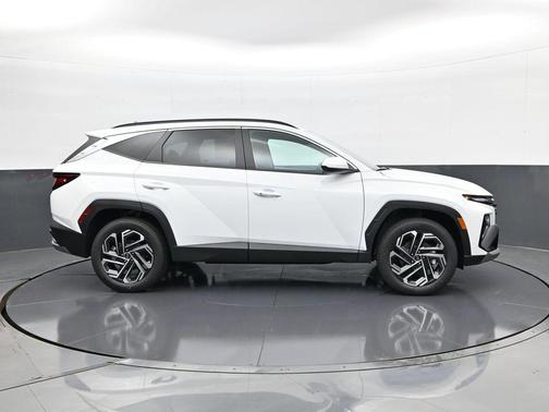 Serenity White Pearl 2026 Hyundai TUCSON SEL Plus