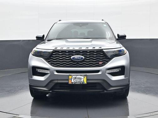 Iconic Silver Metallic 2022 Ford Explorer ST
