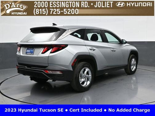 2023 Hyundai TUCSON SE