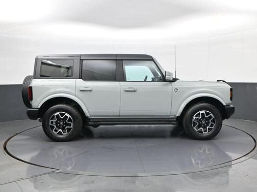 Cactus Gray 2023 Ford Bronco Outer Banks