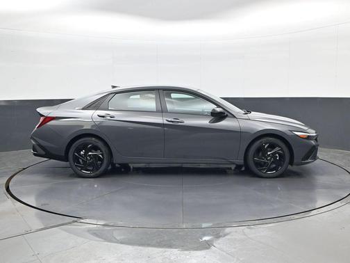 2026 Hyundai ELANTRA Sport