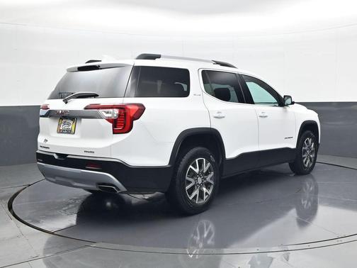 Summit White 2021 GMC Acadia SLE