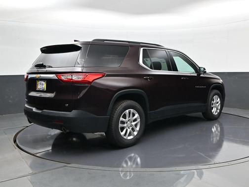 Black Cherry Metallic 2021 Chevrolet Traverse LT Cloth