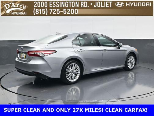 2020 Toyota Camry Hybrid XLE