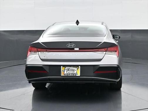 2025 Hyundai ELANTRA SEL