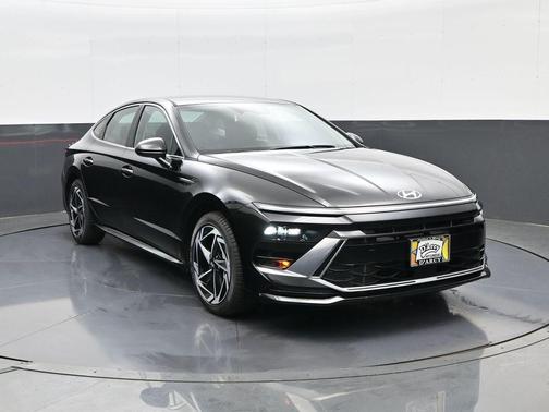 Abyss Black 2026 Hyundai SONATA SEL