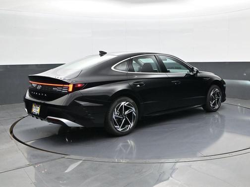 Abyss Black 2026 Hyundai SONATA SEL