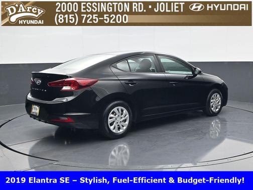 2019 Hyundai ELANTRA SE