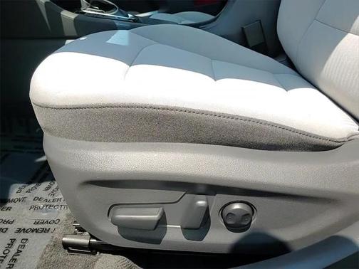 2022 Hyundai IONIQ Hybrid SE