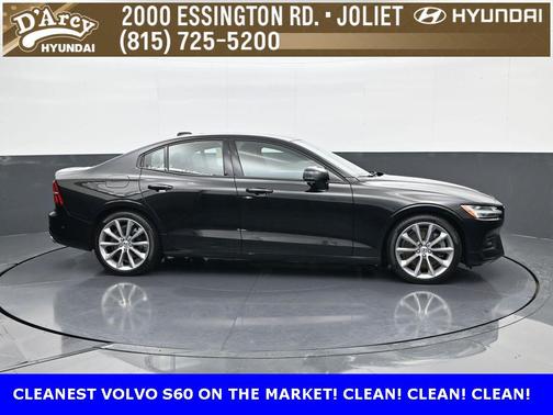 2021 Volvo S60 T6 Momentum