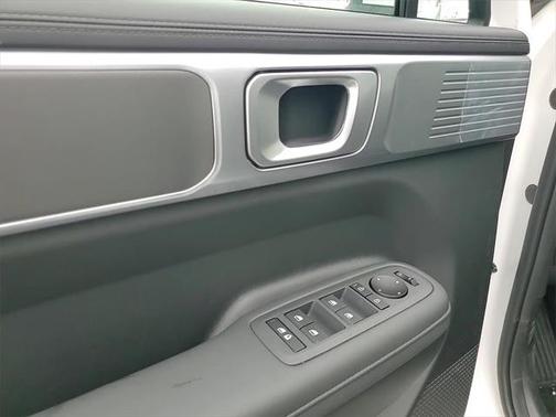 2025 Hyundai SANTA FE SEL 2.4