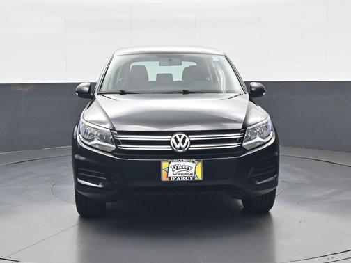 Pearl Metallic 2017 Volkswagen Tiguan Limited 2.0T