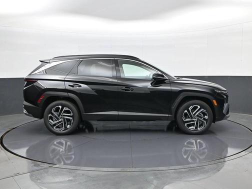 Ash Black 2026 Hyundai TUCSON Hybrid Limited