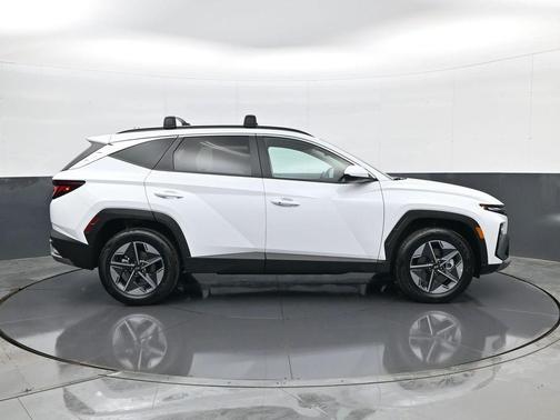 Creamy White Pearl 2026 Hyundai TUCSON Hybrid SEL