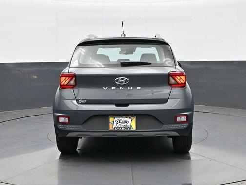 Ecotronic Gray w/Black Roof 2026 Hyundai VENUE SEL w/Two-Tone Roof