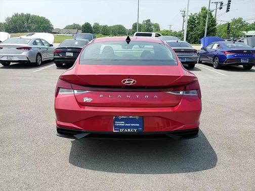 2022 Hyundai ELANTRA SEL
