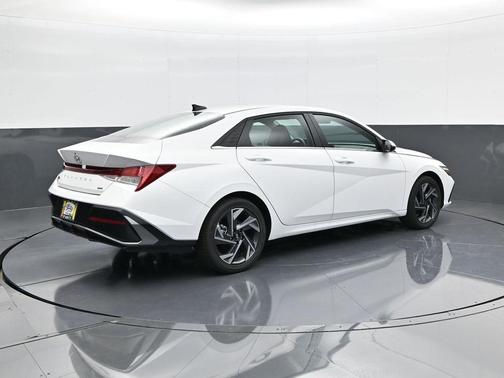 2025 Hyundai ELANTRA HEV Limited