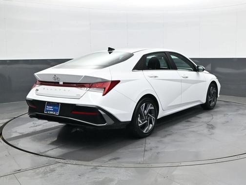 2025 Hyundai ELANTRA HEV Limited