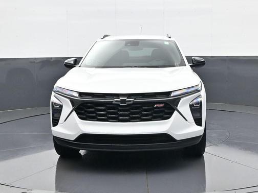 Summit White 2024 Chevrolet Trax FWD 2RS