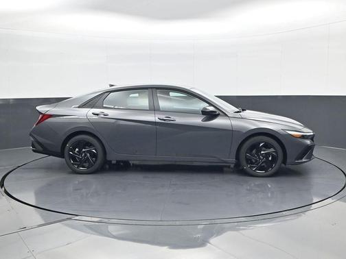 2026 Hyundai ELANTRA Sport