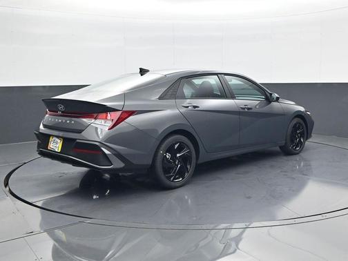 2026 Hyundai ELANTRA Sport