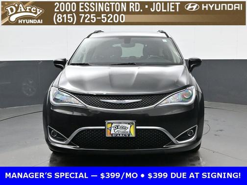 2017 Chrysler Pacifica Touring-L