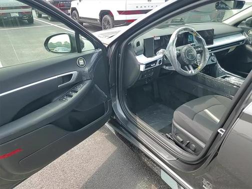 2025 Hyundai SONATA Hybrid SE