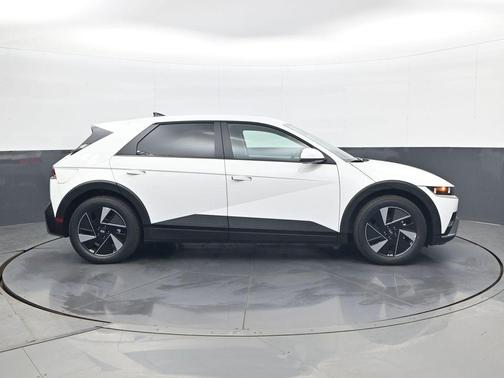 Atlas White 2026 Hyundai IONIQ 5 SEL
