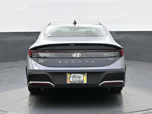 2026 Hyundai SONATA Hybrid Base