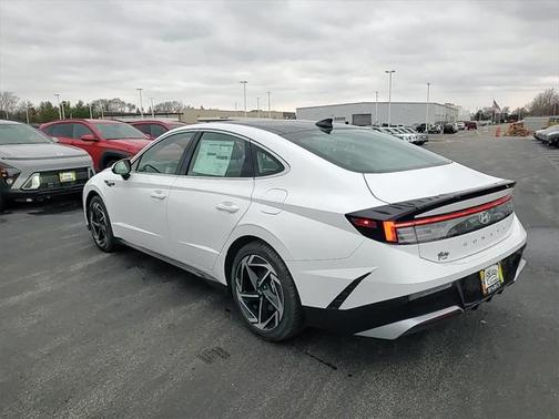 2025 Hyundai SONATA SEL