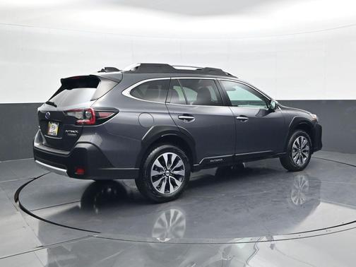 2023 Subaru Outback Touring