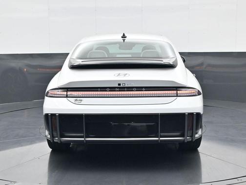 2025 Hyundai IONIQ 6 Limited