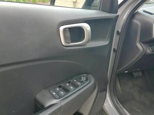 2021 Hyundai VENUE SE