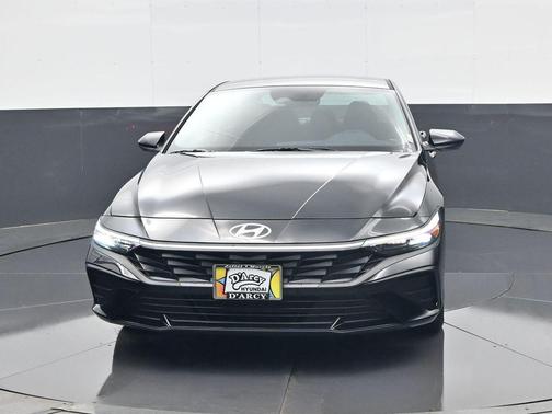Abyss Black 2026 Hyundai ELANTRA SE
