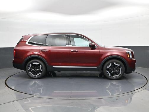 Dawning Red 2023 Kia Telluride S