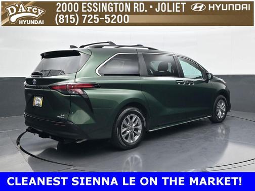 2022 Toyota Sienna LE