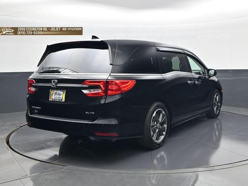 Crystal Black Pearl 2023 Honda Odyssey Elite