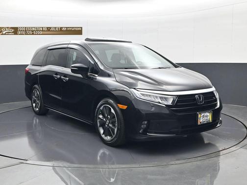 Crystal Black Pearl 2023 Honda Odyssey Elite