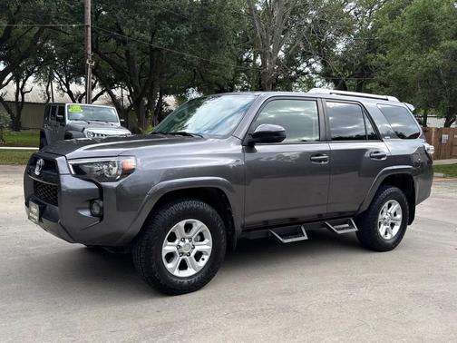 Magnetic Gray Metallic 2018 Toyota 4Runner SR5
