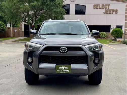 Magnetic Gray Metallic 2018 Toyota 4Runner SR5